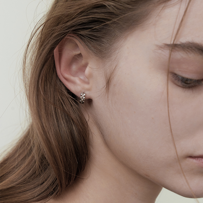 [킴킴민 x MZUU] CLASSIC Small Hoop Earrings