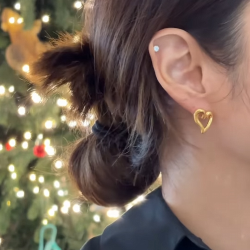 BIJOU Small Heart Earrings