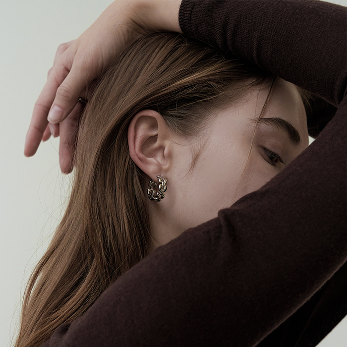 CLASSIC Large Hoop Earrings