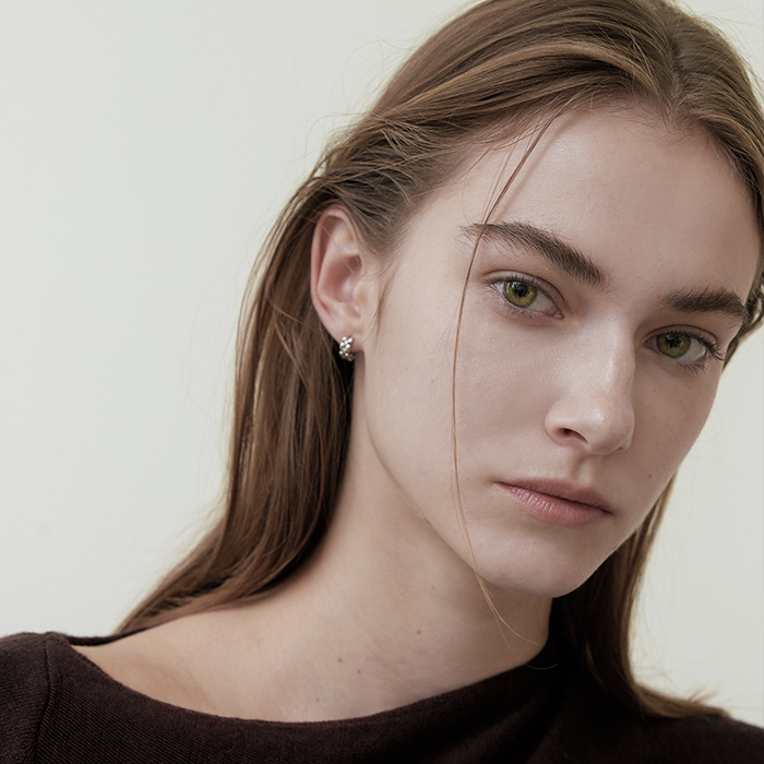 CLASSIC Small Hoop Earrings