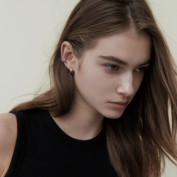 CLASSIC Small Hoop Earrings