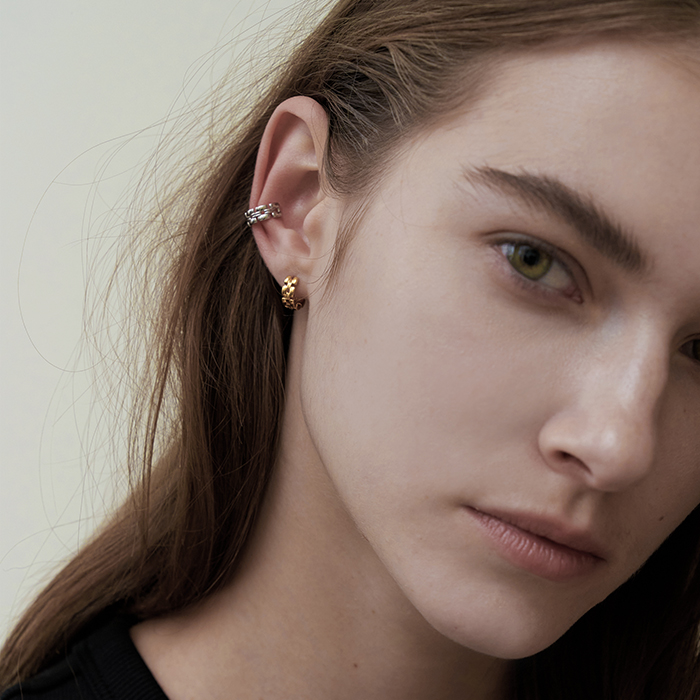 CLASSIC Small Hoop Earrings